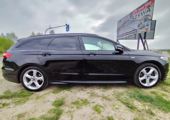 Ford Mondeo cena 63000 przebieg: 182000, rok produkcji 2017 z Puławy małe 436